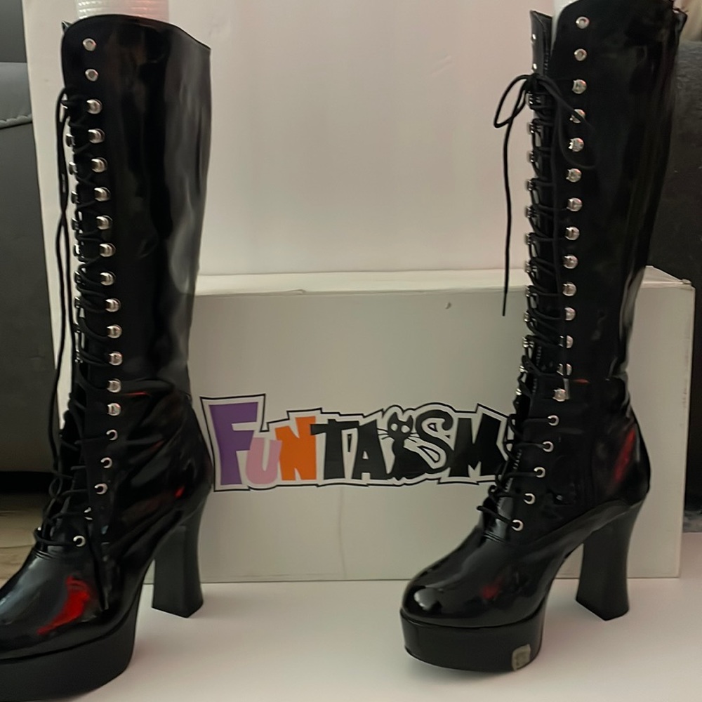 Black Patent leather lace up boot Size 8